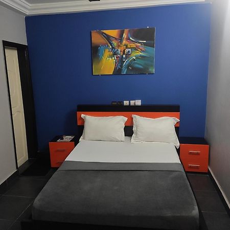 Royal Blue Guest House & Bar Lomé Kültér fotó