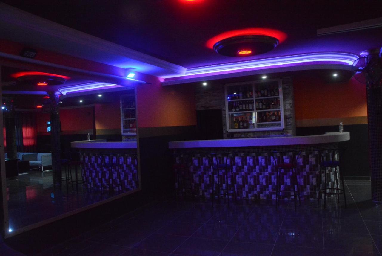 Royal Blue Guest House & Bar Lomé Kültér fotó