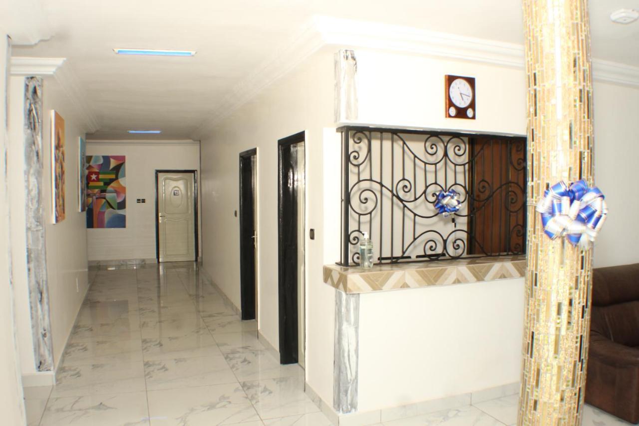 Royal Blue Guest House & Bar Lomé Kültér fotó
