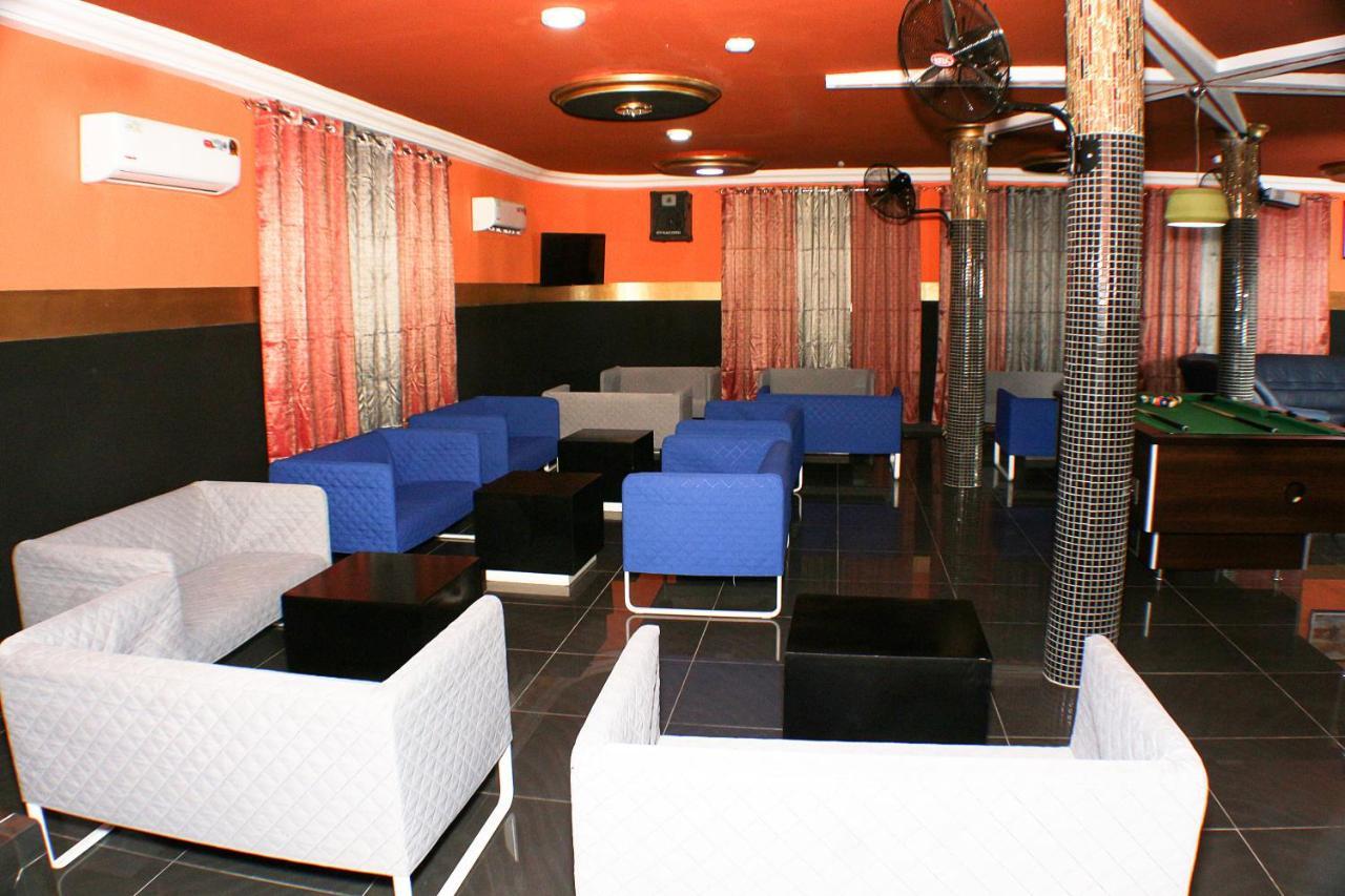 Royal Blue Guest House & Bar Lomé Kültér fotó