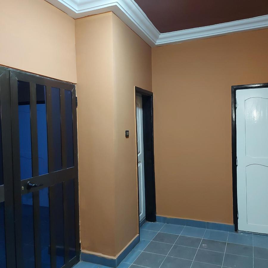Royal Blue Guest House & Bar Lomé Kültér fotó