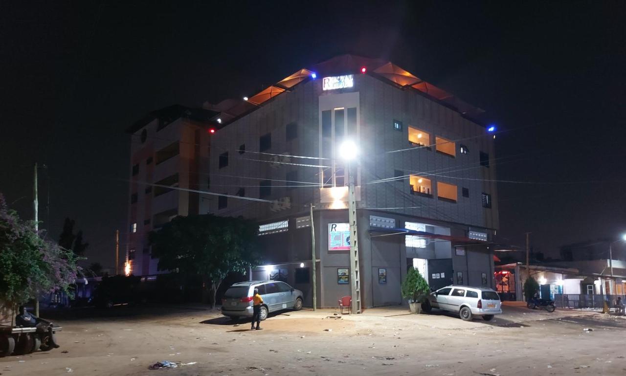 Royal Blue Guest House & Bar Lomé Kültér fotó