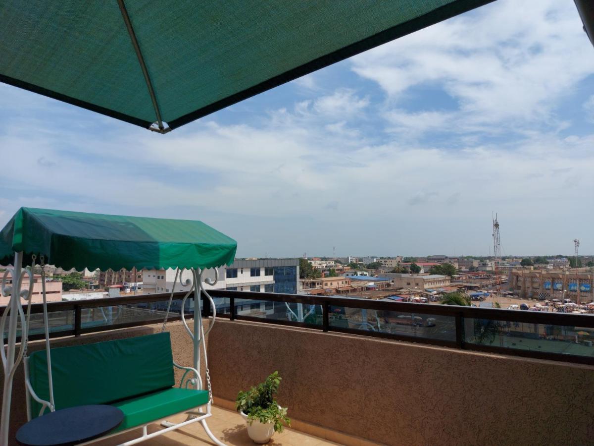 Royal Blue Guest House & Bar Lomé Kültér fotó